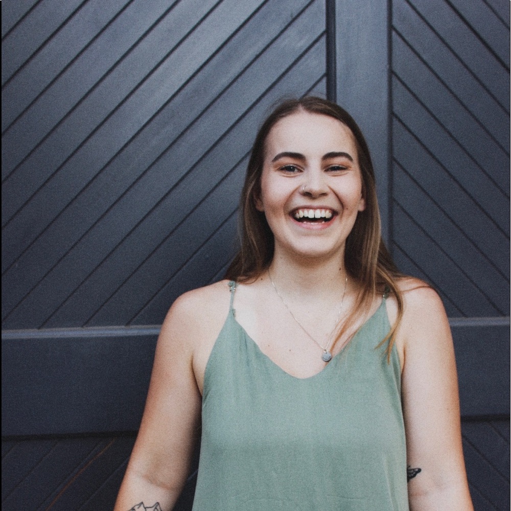 Meet your Posher, Cami